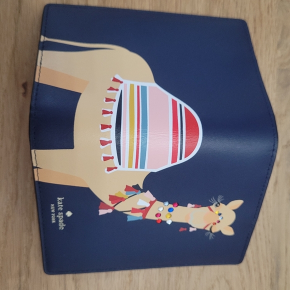 Kate Spade Passport Cover Camel - Picture 3 of 5